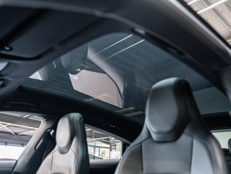 Voitures occasions PORSCHE Taycan 4S Champagne-au-Mont-d'Or