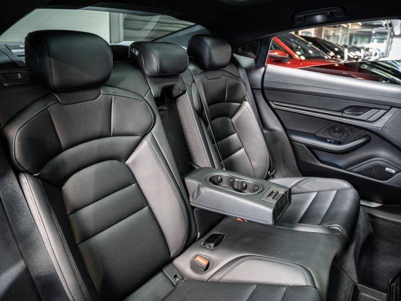 Voitures occasions PORSCHE Taycan 4S Champagne-au-Mont-d'Or