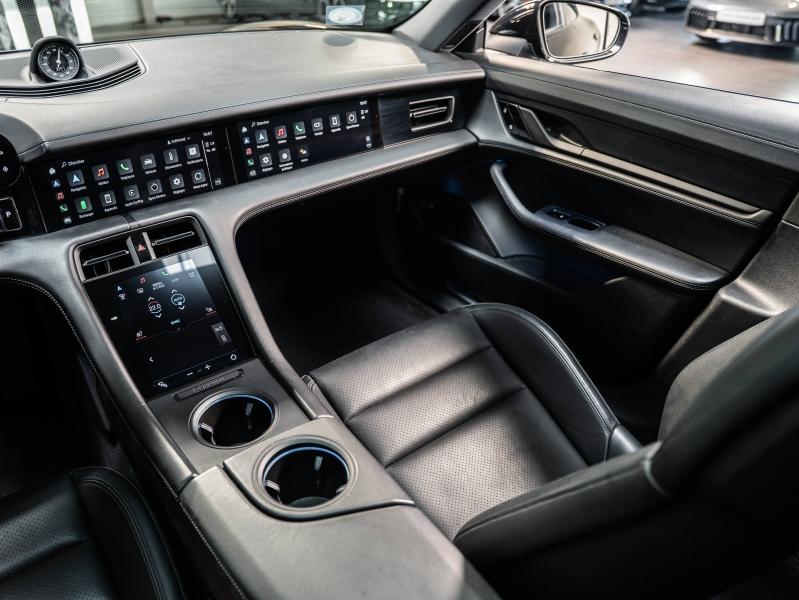 Voitures occasions PORSCHE Taycan 4S Champagne-au-Mont-d'Or