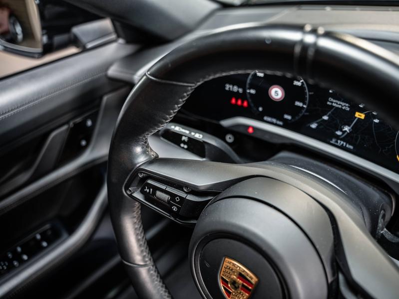 Voitures occasions PORSCHE Taycan 4S Champagne-au-Mont-d'Or