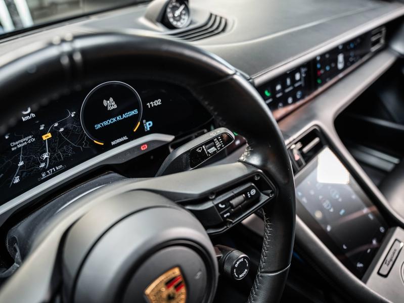 Voitures occasions PORSCHE Taycan 4S Champagne-au-Mont-d'Or