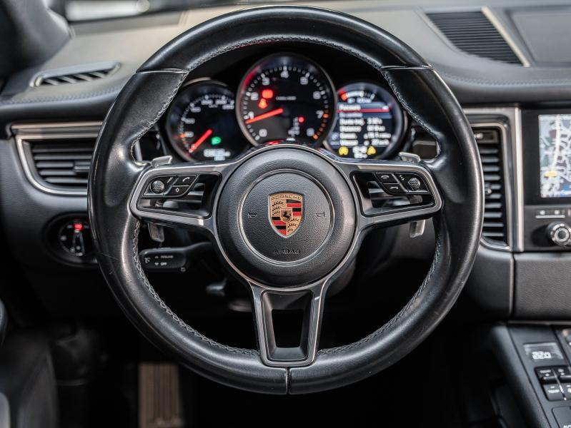 Voitures occasions PORSCHE MACAN Base Champagne-au-Mont-d'Or