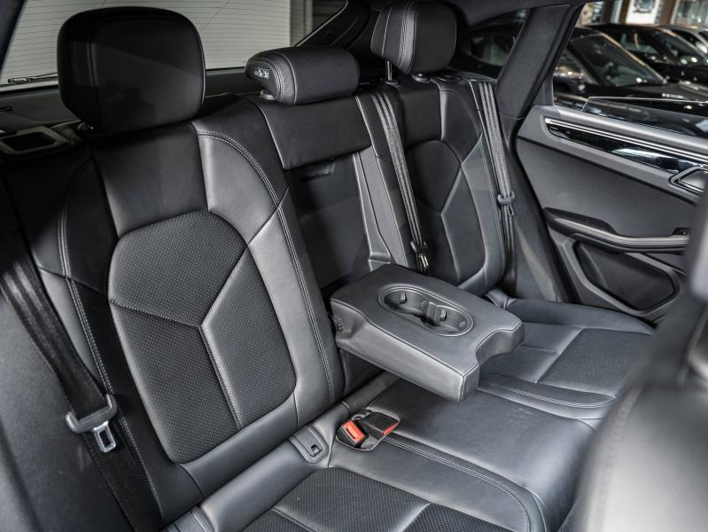 Voitures occasions PORSCHE MACAN Base Champagne-au-Mont-d'Or