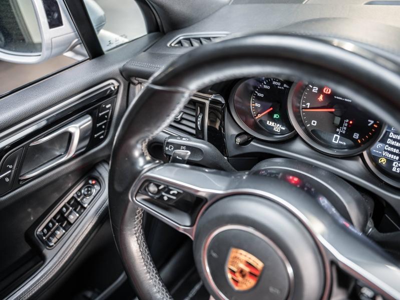 Voitures occasions PORSCHE MACAN Base Champagne-au-Mont-d'Or