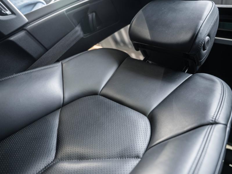 Voitures occasions PORSCHE MACAN Base Champagne-au-Mont-d'Or