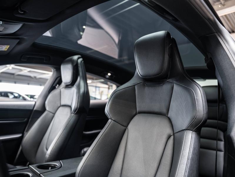 Voitures occasions PORSCHE Taycan 4S Champagne-au-Mont-d'Or