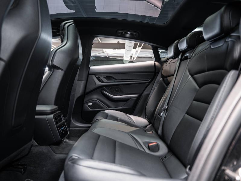 Voitures occasions PORSCHE Taycan 4S Champagne-au-Mont-d'Or