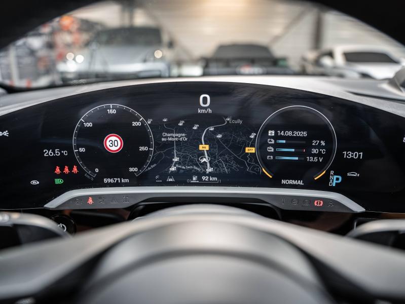 Voitures occasions PORSCHE Taycan 4S Champagne-au-Mont-d'Or