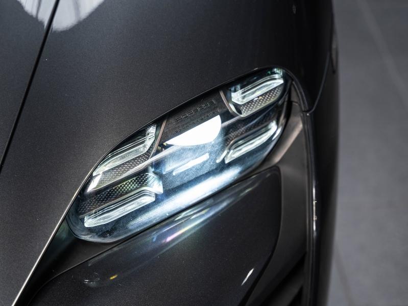 Voitures occasions PORSCHE Taycan 4S Champagne-au-Mont-d'Or