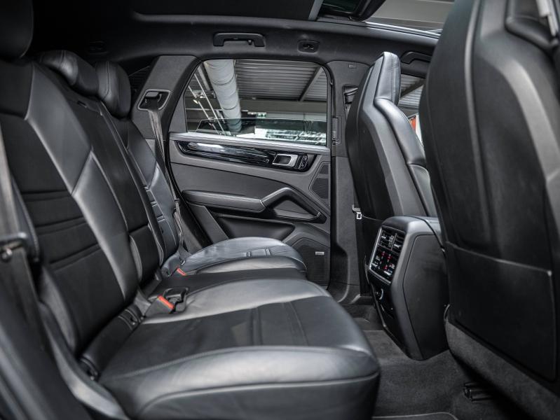 Voitures occasions PORSCHE CAYENNE E-Hybrid Champagne-au-Mont-d'Or