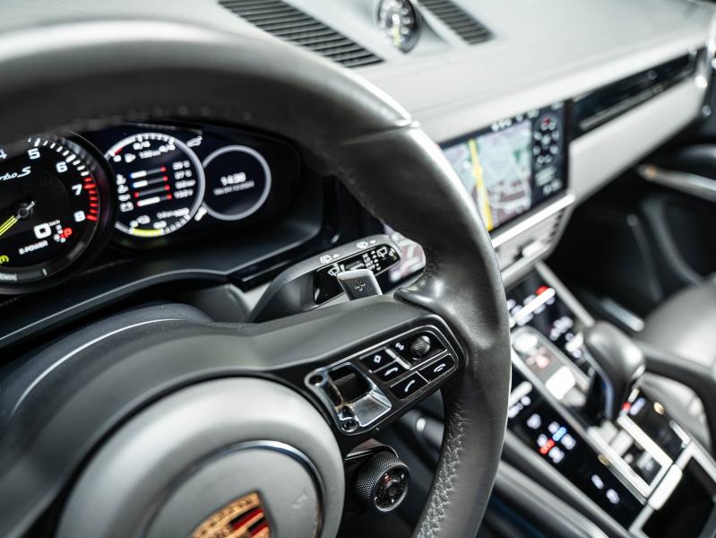 Voitures occasions PORSCHE CAYENNE Turbo S E-Hybrid Champagne-au-Mont-d'Or