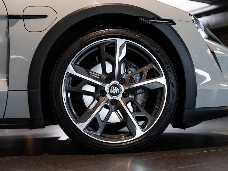 Voitures occasions PORSCHE Taycan Cross Turismo 4 Champagne-au-Mont-d'Or