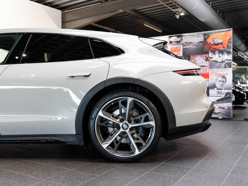 Voitures occasions PORSCHE Taycan Cross Turismo 4 Champagne-au-Mont-d'Or