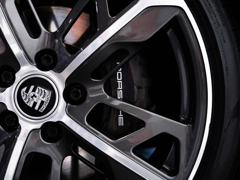 Voitures occasions PORSCHE Taycan Cross Turismo 4 Champagne-au-Mont-d'Or