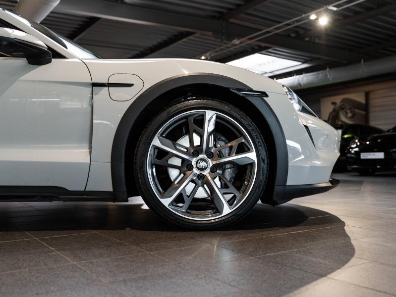 Voitures occasions PORSCHE Taycan Cross Turismo 4 Champagne-au-Mont-d'Or