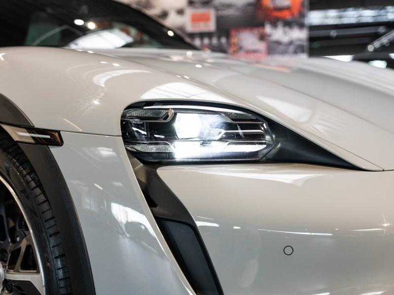 Voitures occasions PORSCHE Taycan Cross Turismo 4 Champagne-au-Mont-d'Or