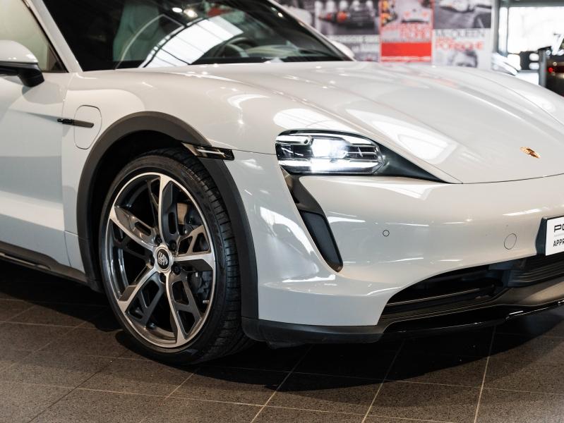 Voitures occasions PORSCHE Taycan Cross Turismo 4 Champagne-au-Mont-d'Or