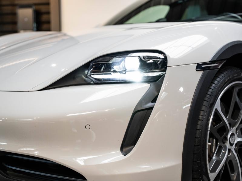 Voitures occasions PORSCHE Taycan Cross Turismo 4 Champagne-au-Mont-d'Or