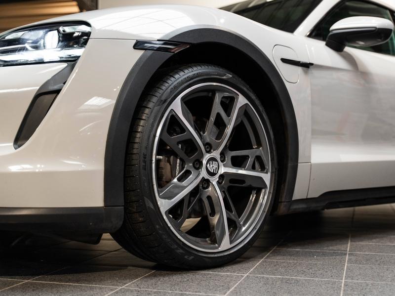 Voitures occasions PORSCHE Taycan Cross Turismo 4 Champagne-au-Mont-d'Or