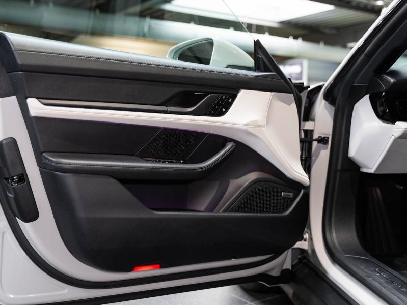 Voitures occasions PORSCHE Taycan Cross Turismo 4 Champagne-au-Mont-d'Or