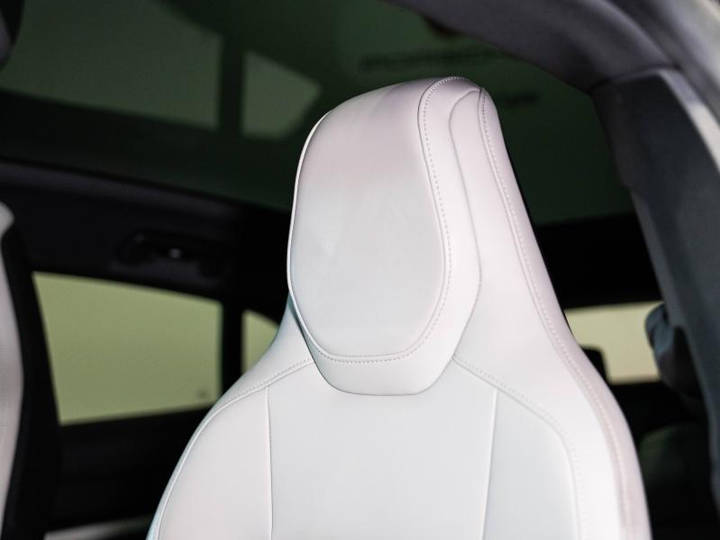 Voitures occasions PORSCHE Taycan Cross Turismo 4 Champagne-au-Mont-d'Or