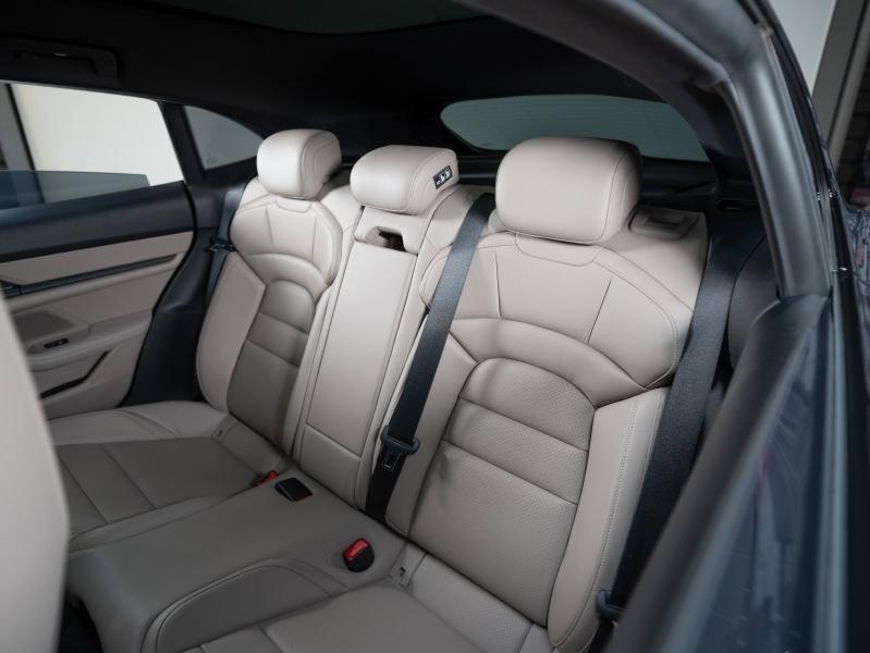 Voitures occasions PORSCHE Taycan Cross Turismo 4S Champagne-au-Mont-d'Or