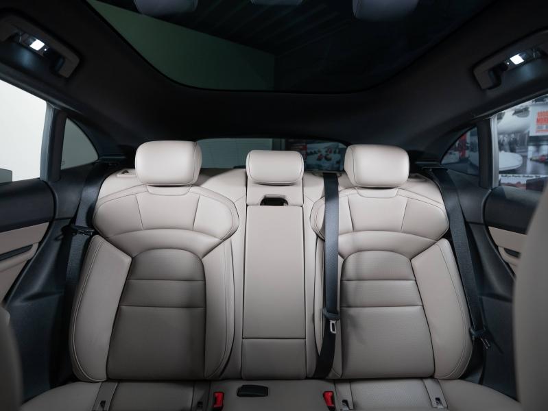 Voitures occasions PORSCHE Taycan Cross Turismo 4S Champagne-au-Mont-d'Or