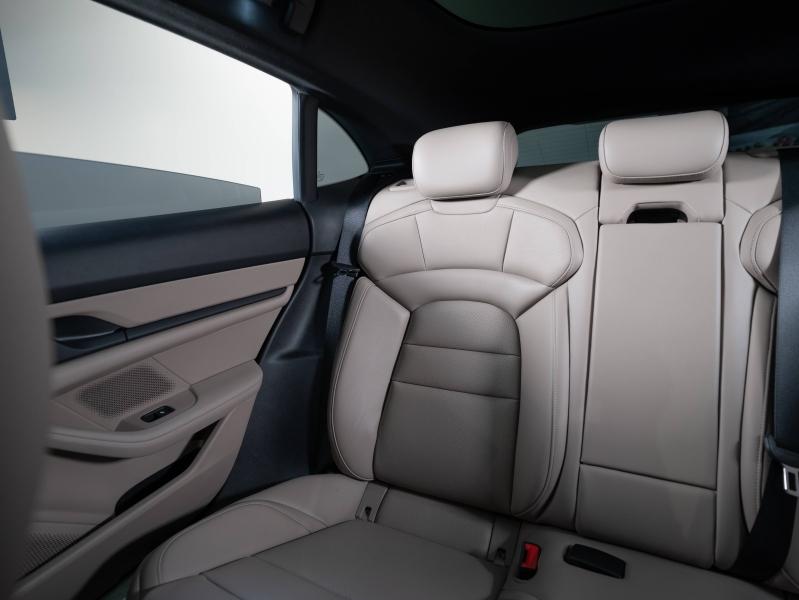 Voitures occasions PORSCHE Taycan Cross Turismo 4S Champagne-au-Mont-d'Or