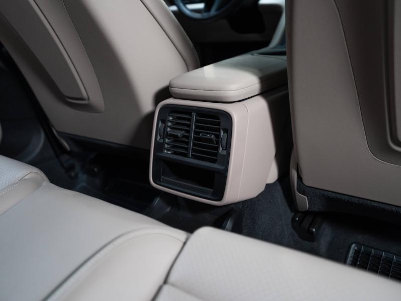 Voitures occasions PORSCHE Taycan Cross Turismo 4S Champagne-au-Mont-d'Or