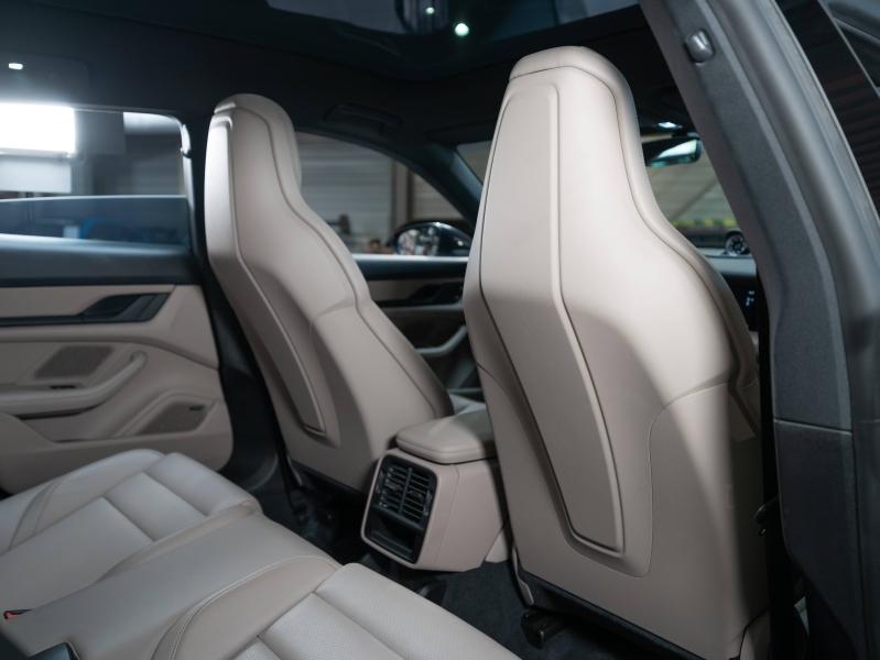 Voitures occasions PORSCHE Taycan Cross Turismo 4S Champagne-au-Mont-d'Or