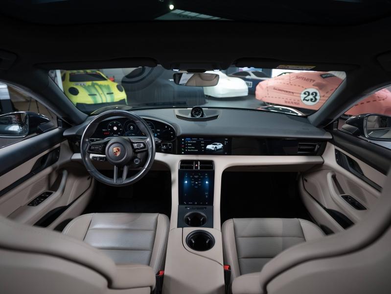 Voitures occasions PORSCHE Taycan Cross Turismo 4S Champagne-au-Mont-d'Or