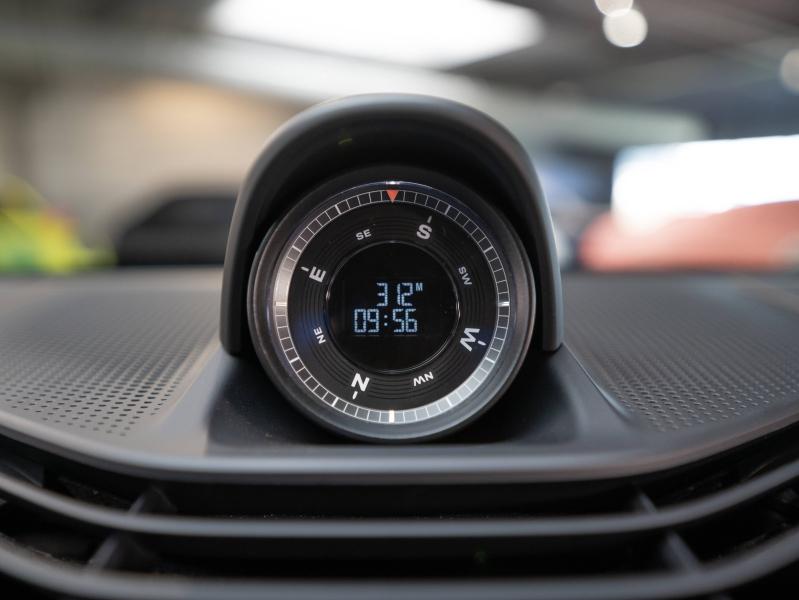 Voitures occasions PORSCHE Taycan Cross Turismo 4S Champagne-au-Mont-d'Or