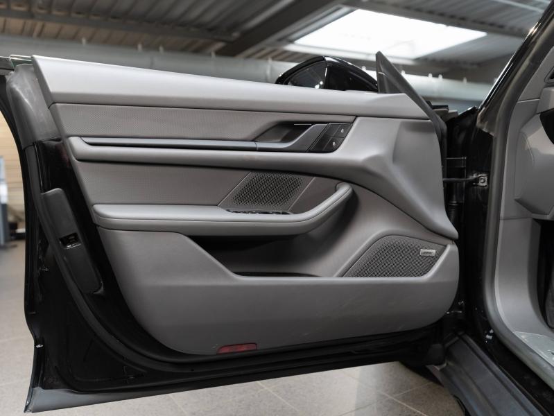 Voitures occasions PORSCHE Taycan 4S Champagne-au-Mont-d'Or