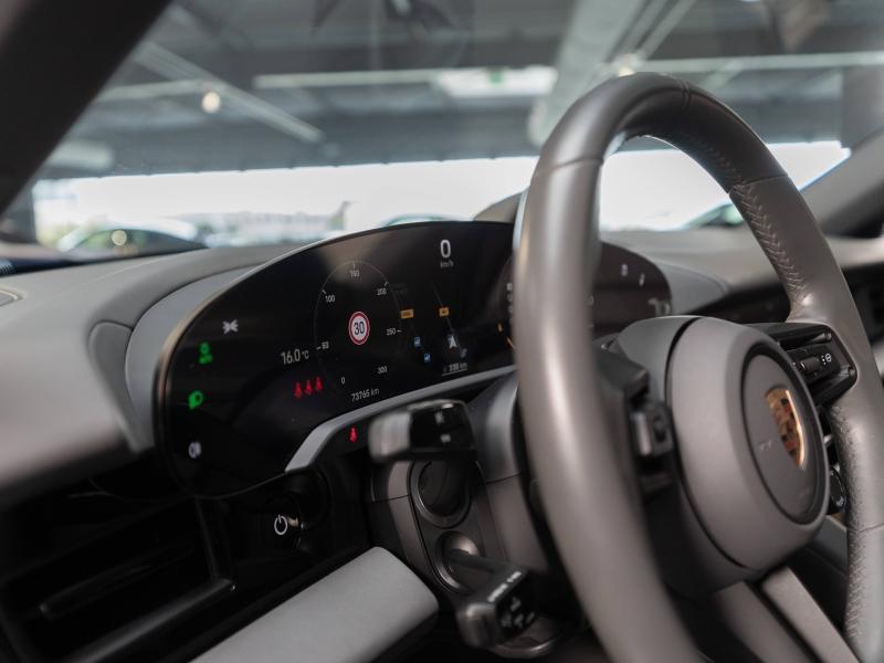 Voitures occasions PORSCHE Taycan 4S Champagne-au-Mont-d'Or