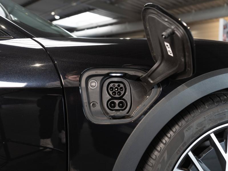 Voitures occasions PORSCHE Taycan 4S Champagne-au-Mont-d'Or