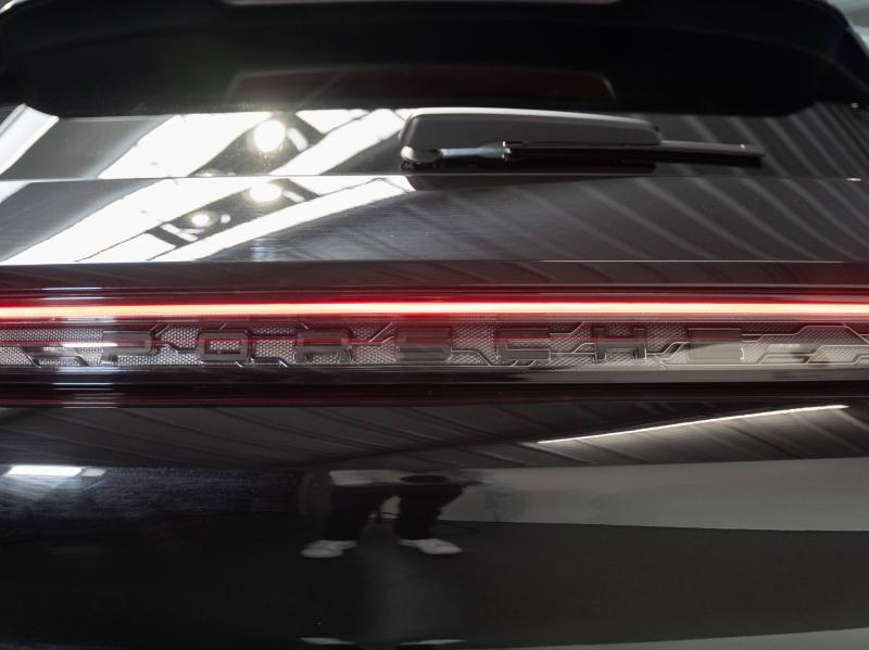 Voitures occasions PORSCHE Taycan 4S Champagne-au-Mont-d'Or