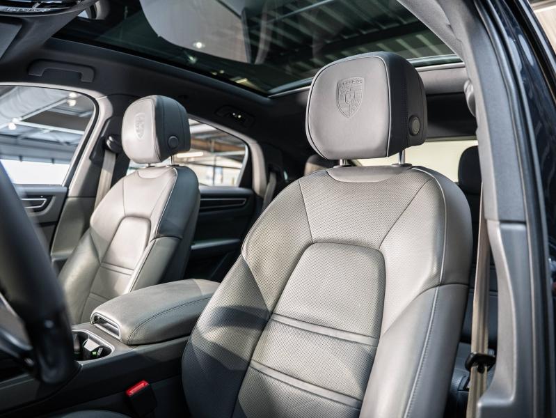 Voitures occasions PORSCHE Cayenne Coupe E-Hybrid Platinum Ed Champagne-au-Mont-d'Or