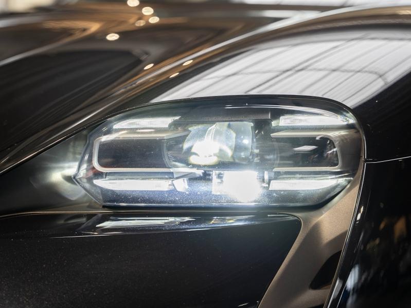 Voitures occasions PORSCHE Taycan Base Champagne-au-Mont-d'Or