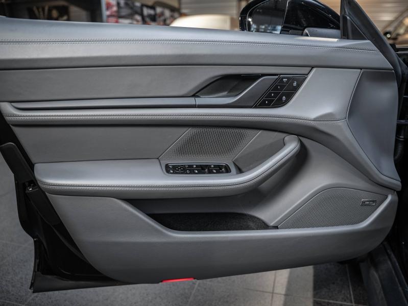 Voitures occasions PORSCHE Taycan Sport Turismo Base Champagne-au-Mont-d'Or