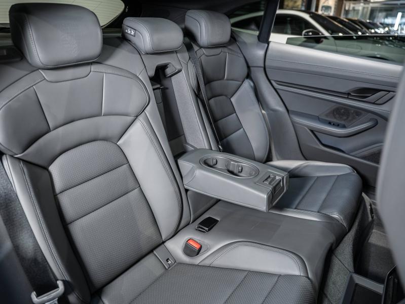 Voitures occasions PORSCHE Taycan Base Champagne-au-Mont-d'Or