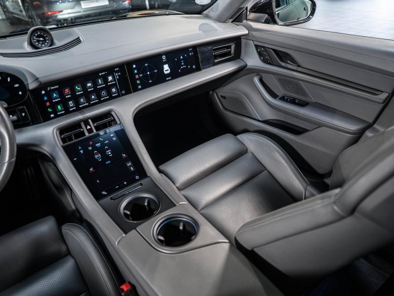 Voitures occasions PORSCHE Taycan Sport Turismo Base Champagne-au-Mont-d'Or
