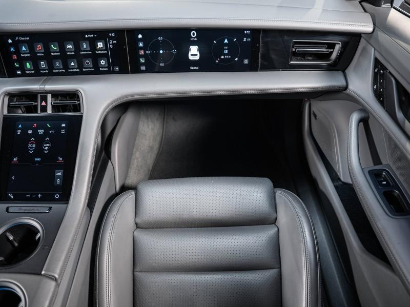 Voitures occasions PORSCHE Taycan Base Champagne-au-Mont-d'Or