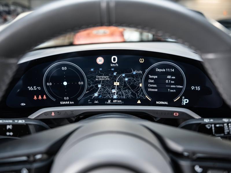 Voitures occasions PORSCHE Taycan Sport Turismo Base Champagne-au-Mont-d'Or