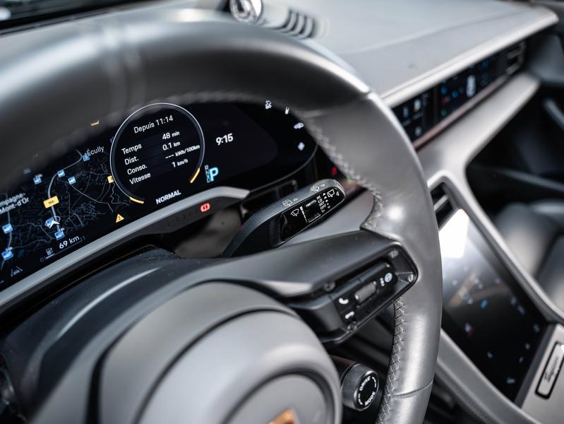 Voitures occasions PORSCHE Taycan Sport Turismo Base Champagne-au-Mont-d'Or