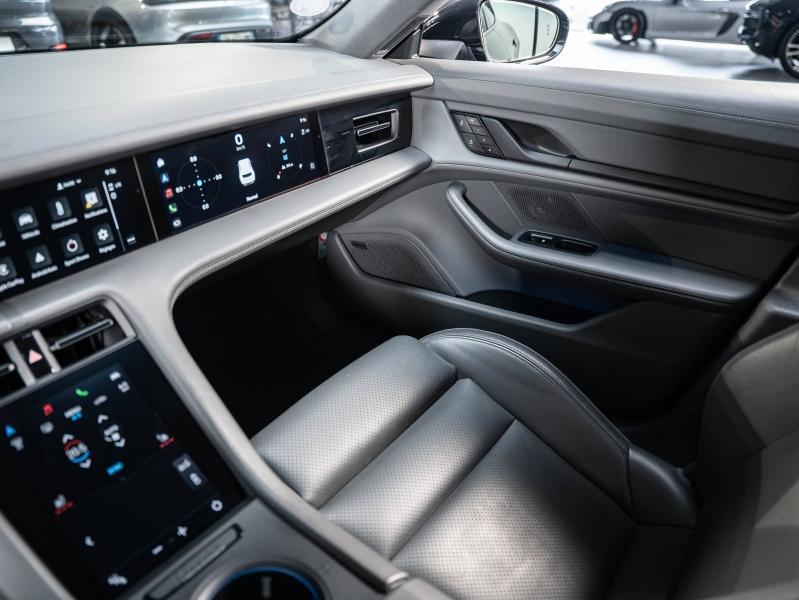 Voitures occasions PORSCHE Taycan Sport Turismo Base Champagne-au-Mont-d'Or