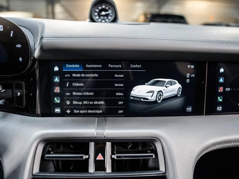 Voitures occasions PORSCHE Taycan Base Champagne-au-Mont-d'Or