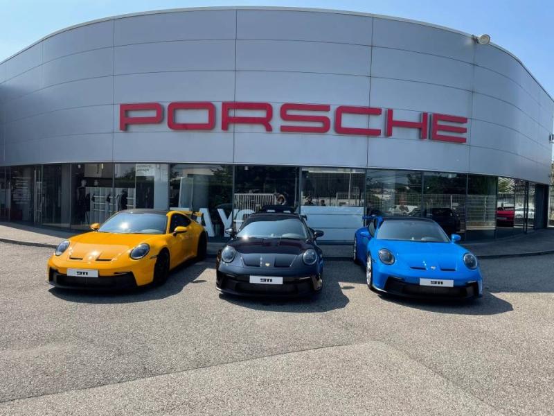 Voitures occasions PORSCHE Taycan Sport Turismo Base Champagne-au-Mont-d'Or