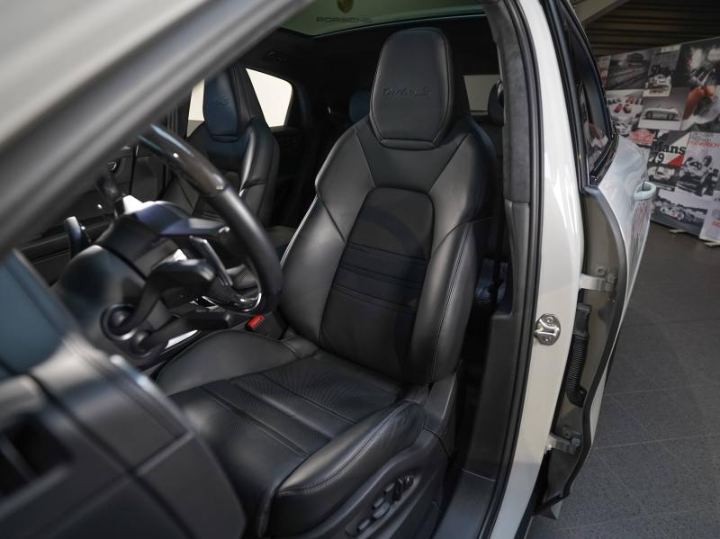 Voitures occasions PORSCHE Cayenne Coupe Turbo S E-Hybrid Champagne-au-Mont-d'Or