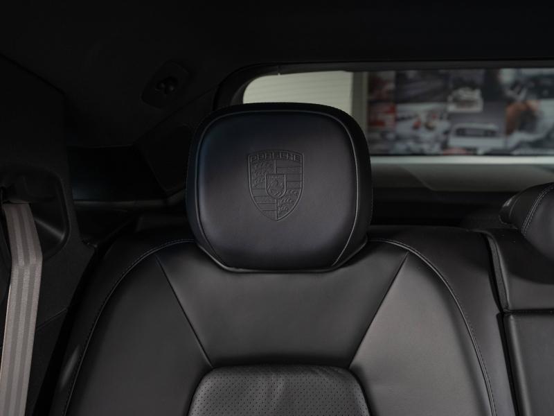 Voitures occasions PORSCHE Cayenne Coupe E-Hybrid Platinum Ed Champagne-au-Mont-d'Or