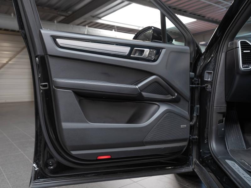 Voitures occasions PORSCHE Cayenne Coupe E-Hybrid Platinum Ed Champagne-au-Mont-d'Or